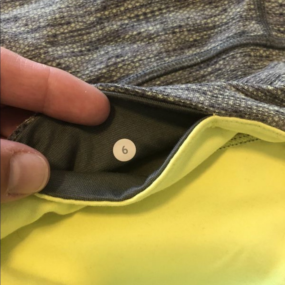 Lululemon - Picture 2 of 4